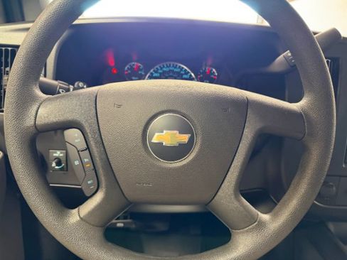 Used 2025 Chevrolet Express 3500 LT w/ LT Preferred Equipment Group RWD image 19