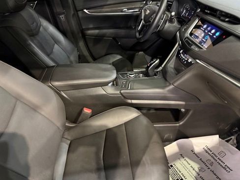 Used 2022 Cadillac XT5 Sportv AWD/4WD image 25