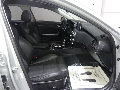 Used 2018 Kia Stinger image 21