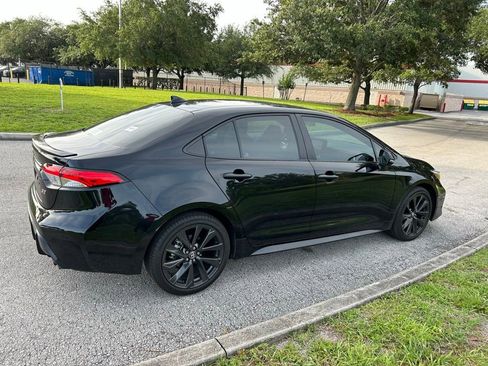 Used 2023 Toyota Corolla SE FWD image 6