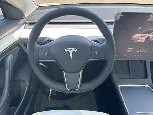Used 2023 Tesla Model 3 Standard Range RWD image 13