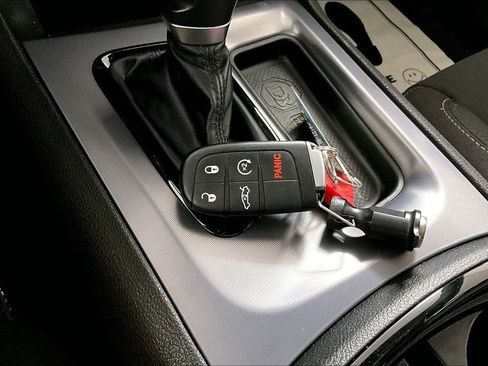 Used 2020 Dodge Charger R/T w/ Blacktop Package image 10