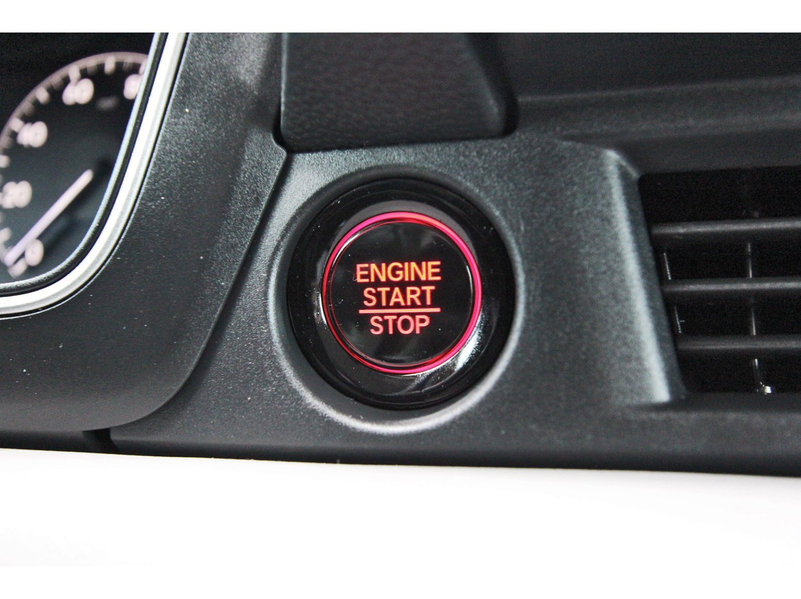 Used 2025 Honda Pilot EX-L image 24
