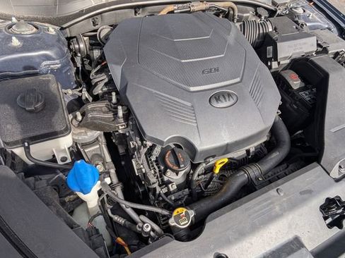 Used 2017 Kia Cadenza Limited w/ Paint Protection Package image 24