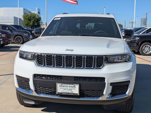 New 2025 Jeep Grand Cherokee L Laredo RWD image 8