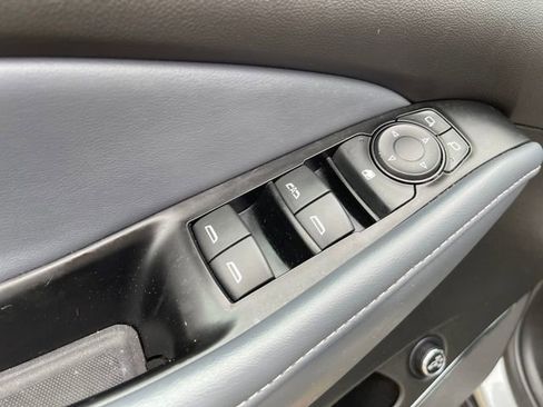 Used 2024 Buick Enclave Essence w/ Sport Touring Edition AWD/4WD image 31