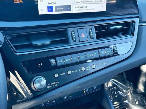Used 2023 Lexus ES 250 250 image 15