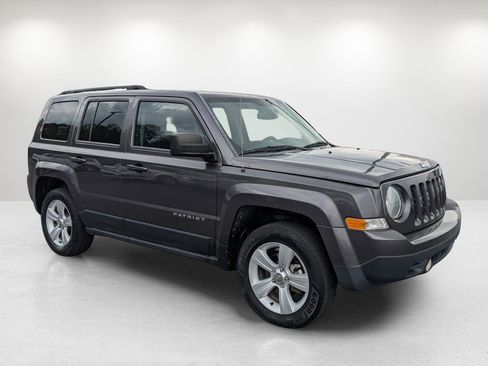 Used 2015 Jeep Patriot Sport w/ Power Value Group image 3