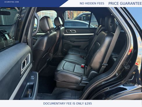 Used 2017 Ford Explorer XLT w/ Equipment Group 202A image 11