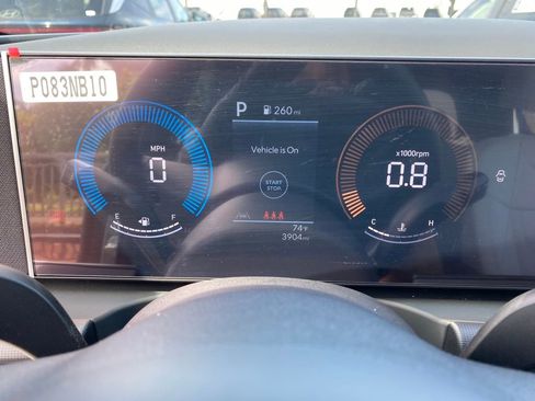 Certified 2025 Hyundai Santa Cruz SE image 15