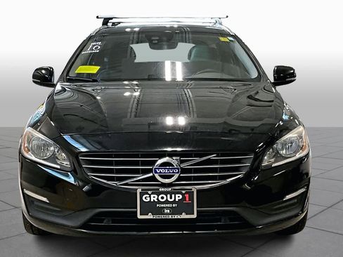 Used 2016 Volvo V60 T5 Premier image 4