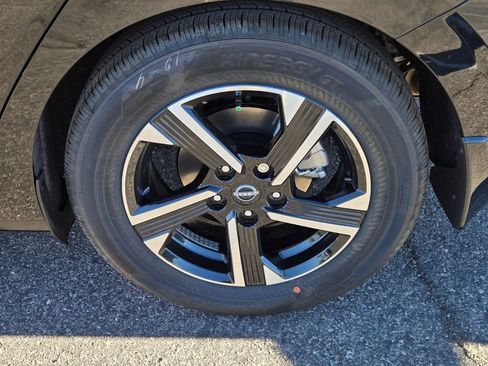 New 2025 Nissan Sentra SV image 5