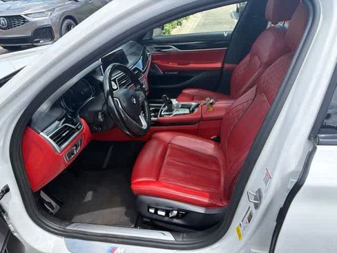 Used 2018 BMW 750i RWD image 23
