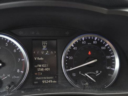 Used 2015 Toyota Highlander XLE AWD/4WD image 17