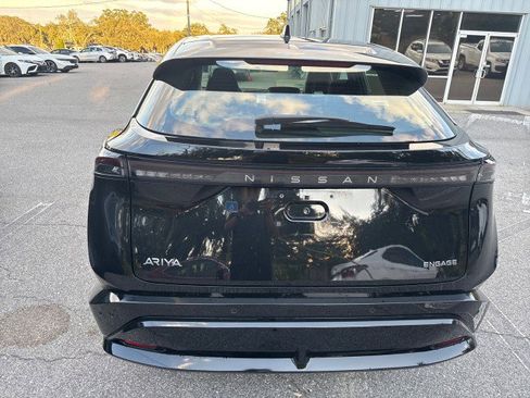 Used 2024 Nissan Ariya FWD image 8