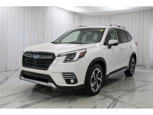Used 2022 Subaru Forester Touring image 4