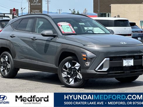 Certified 2025 Hyundai Kona SEL AWD/4WD image 1