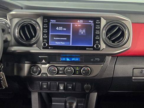 Used 2022 Toyota Tacoma SR5 AWD/4WD image 22