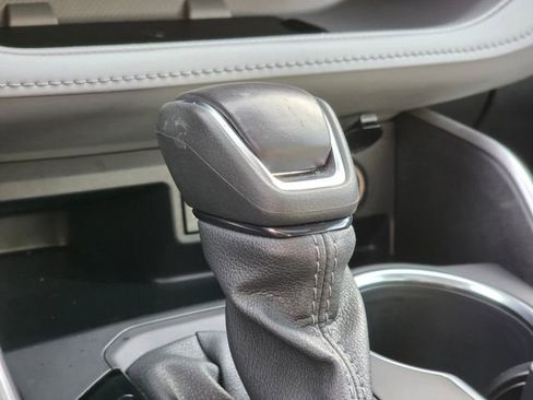 Used 2023 Toyota Highlander XLE image 31