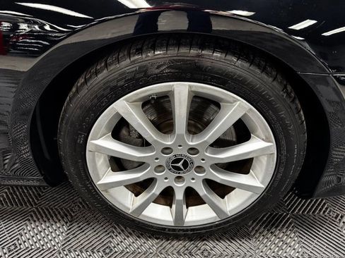 Used 2019 Mercedes-Benz SLC 300 w/ Premium Package image 30