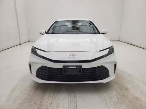 Used 2025 Toyota Camry LE FWD image 18
