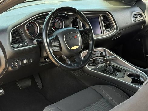 Used 2021 Dodge Challenger SXT RWD image 10
