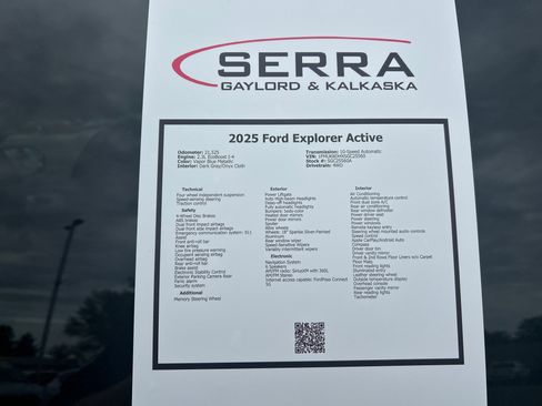 Used 2025 Ford Explorer Active AWD/4WD image 31