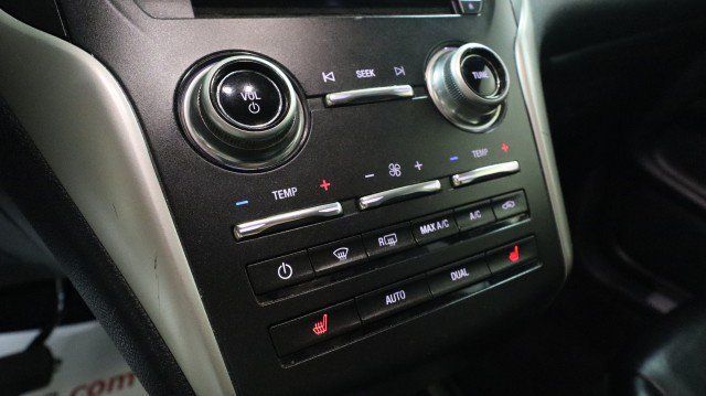 Used 2017 Lincoln MKC Select w/ Select Plus Package AWD/4WD image 17
