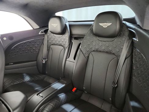 Used 2022 Bentley Continental GT image 24