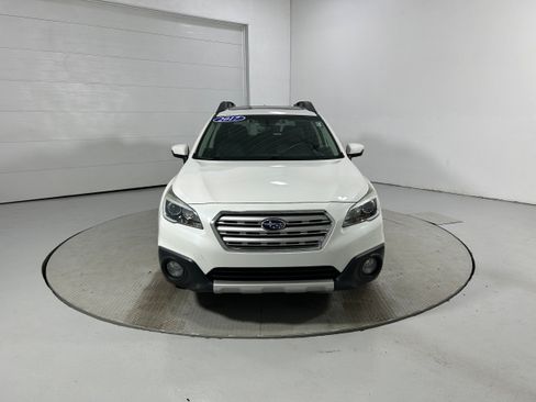 Used 2017 Subaru Outback 2.5i Limited AWD/4WD image 17