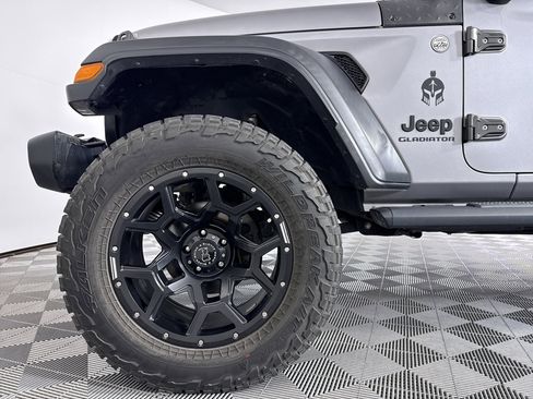 Used 2020 Jeep Gladiator Sport w/ Quick Order Package 24S AWD/4WD image 19