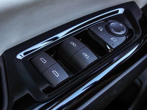 Used 2025 Honda Prologue Touring image 11