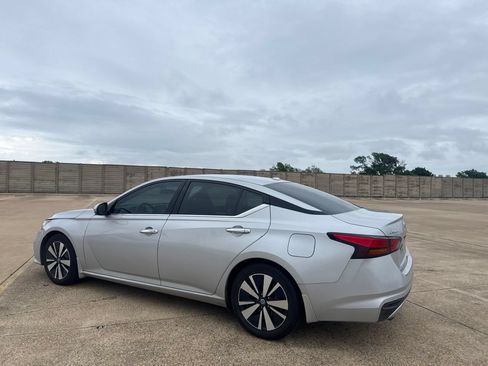 Certified 2022 Nissan Altima 2.5 SL FWD image 14