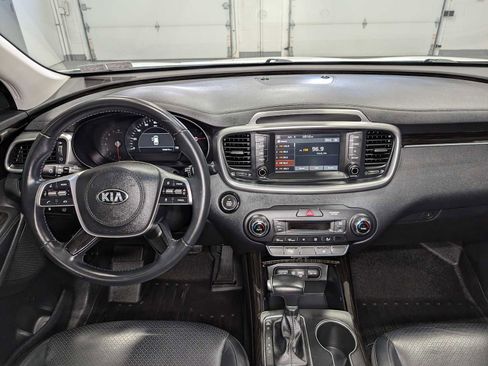 Used 2020 Kia Sorento EX AWD/4WD image 18