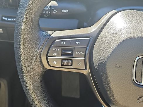 Used 2025 Honda CR-V LX image 18