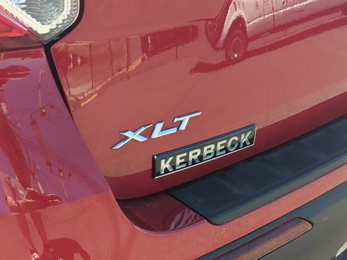 Used 2023 Ford Explorer XLT w/ Equipment Group 202A AWD/4WD image 31