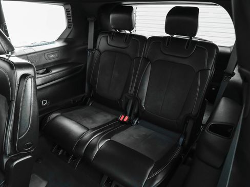 Used 2024 Jeep Grand Cherokee L Altitude image 20