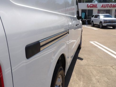 Used 2020 Nissan NV 2500 SV RWD image 12