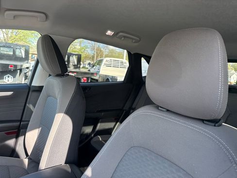 Used 2022 Ford Escape SE w/ Convenience Package FWD image 25