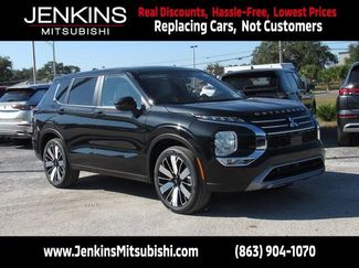 New 2025 Mitsubishi Outlander SE video 1