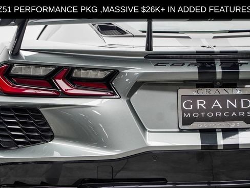 Used 2022 Chevrolet Corvette Stingray Premium Cpe w/ Z51 Performance Package RWD image 17