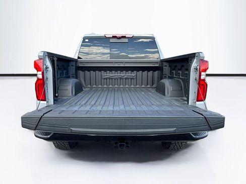 Used 2024 Chevrolet Silverado 1500 ZR2 w/ Technology Package AWD/4WD image 31