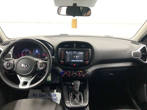 Used 2020 Kia Soul LX FWD image 19