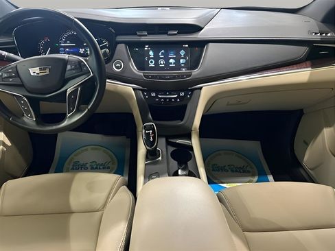 Used 2018 Cadillac XT5 Premium Luxury AWD/4WD image 13