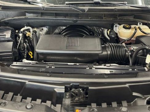 Used 2023 GMC Yukon SLT image 45