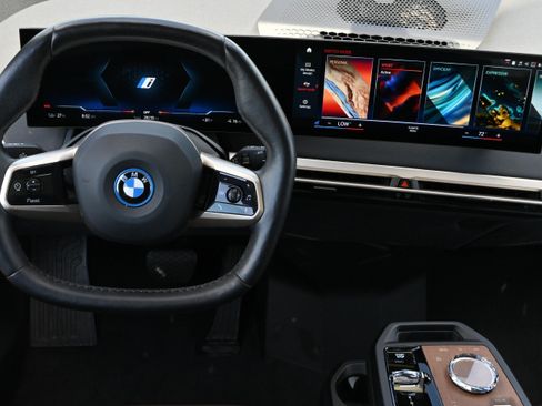 Certified 2023 BMW iX xDrive50 w/ Premium Package AWD/4WD image 16