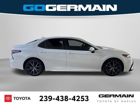Used 2024 Toyota Camry SE w/ Cold Weather Package FWD image 12