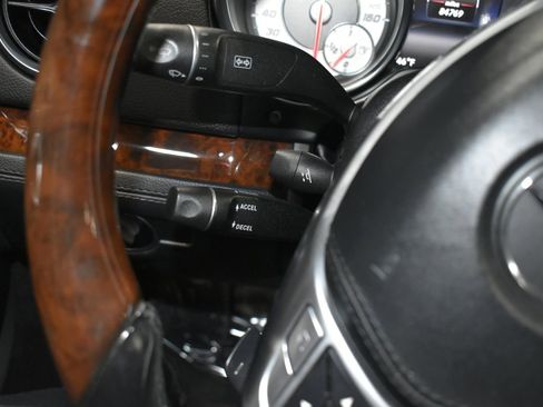 Used 2014 Mercedes-Benz SL 550 image 29