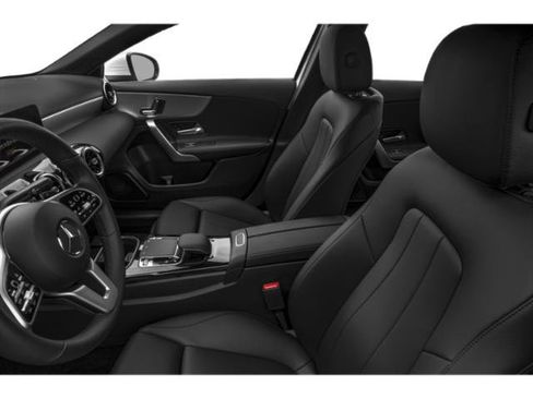 Used 2021 Mercedes-Benz A 220 image 9