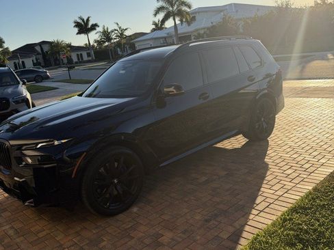 Used 2025 BMW X7 xDrive40i w/ M Sport Package image 1